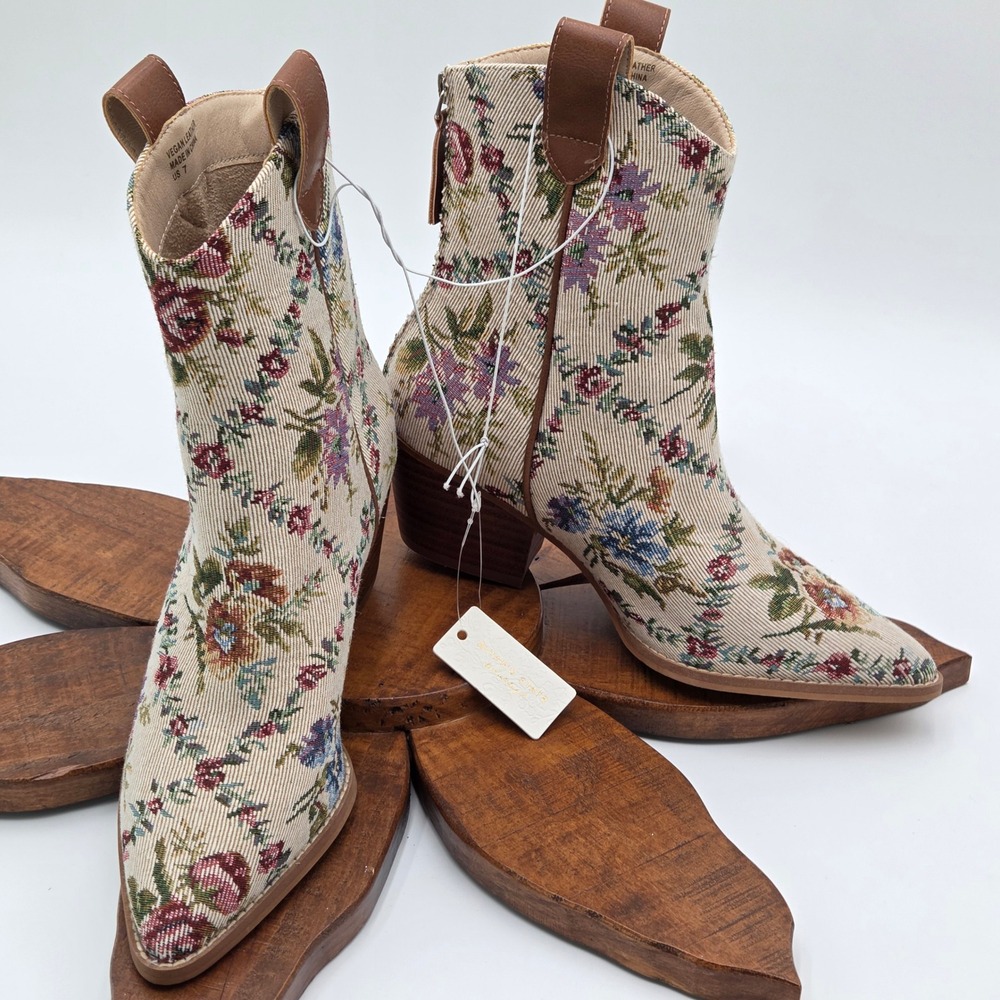 Altar'd State NEW Women 7 Demi Floral Ankle Cowboy Boots Multi Tapestry Western